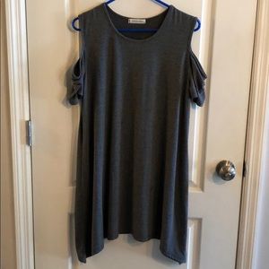 Jon & Anna cold shoulder short dress/tunic top